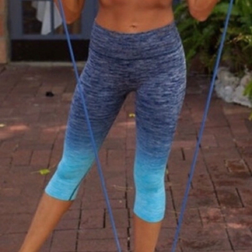 Blue Ombré Cropped Leggings